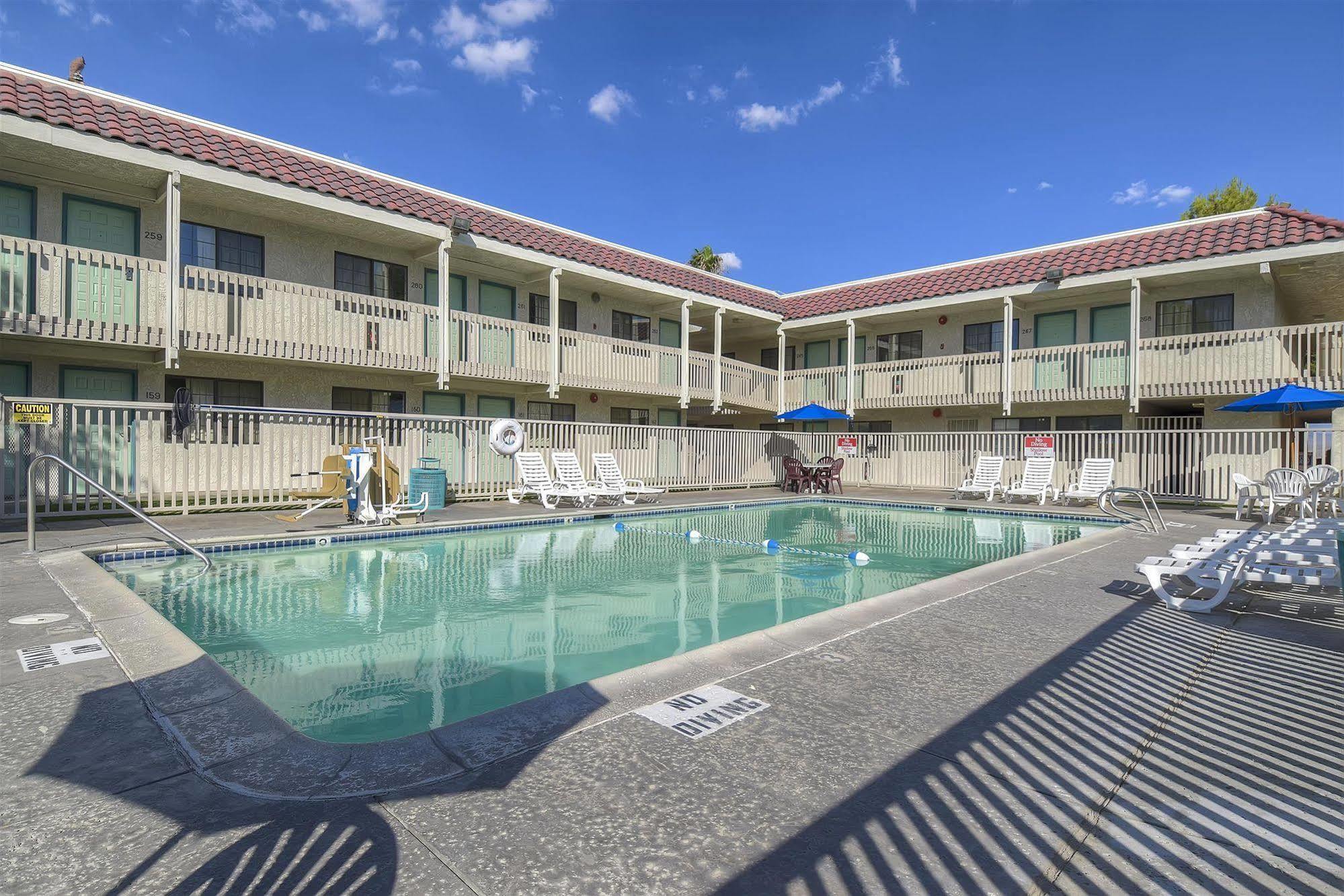 Motel 6-Barstow, Ca Εξωτερικό φωτογραφία
