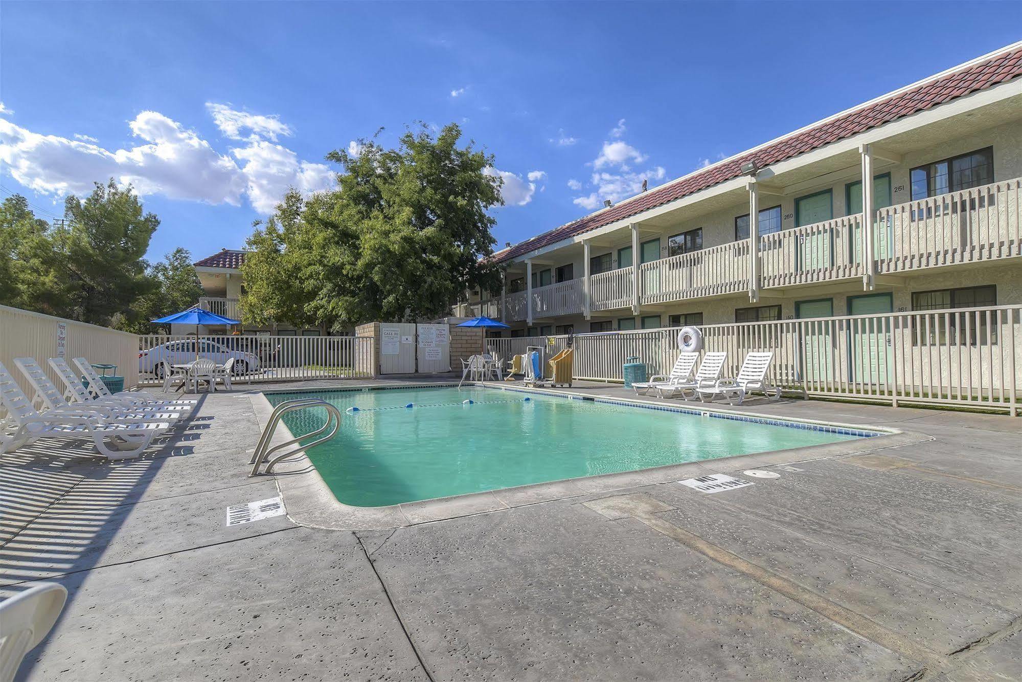 Motel 6-Barstow, Ca Εξωτερικό φωτογραφία