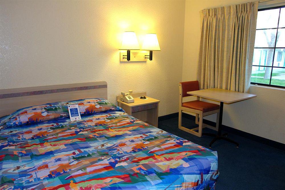 Motel 6-Barstow, Ca Εξωτερικό φωτογραφία
